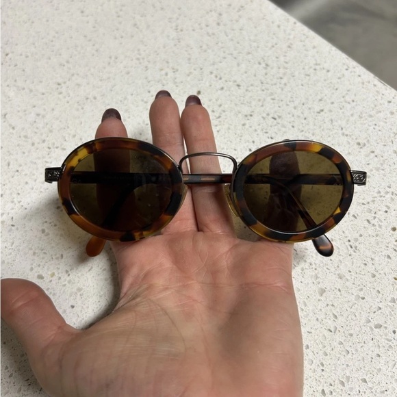 Vintage Giorgio Armani Oval Tortoiseshell Sunglasses Made Italy 90s - Picture 15 of 16